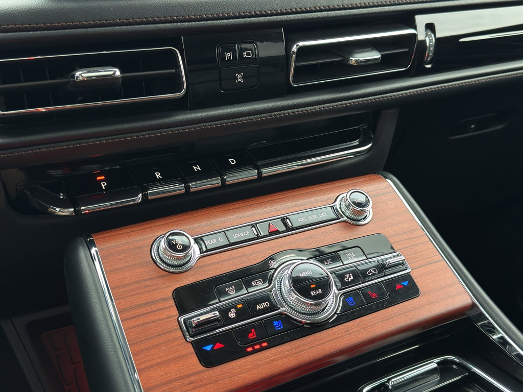 Used 2024 Lincoln Aviator Reserve image 23