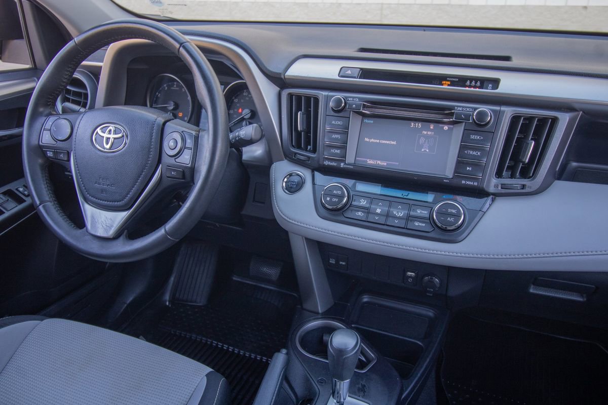 Used 2018 Toyota RAV4 XLE image 22
