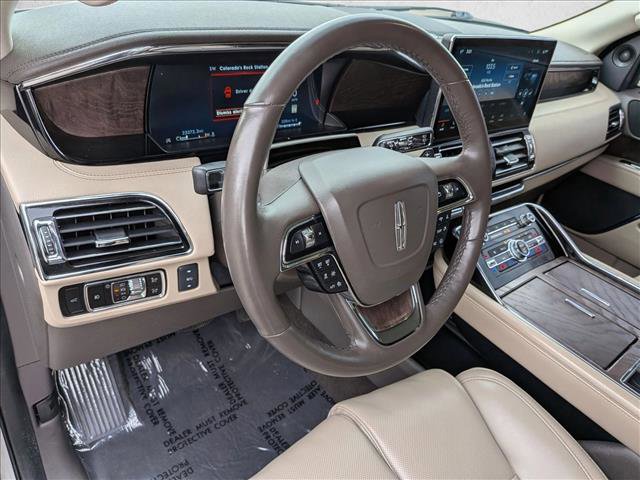 Used 2024 Lincoln Navigator Premiere image 10