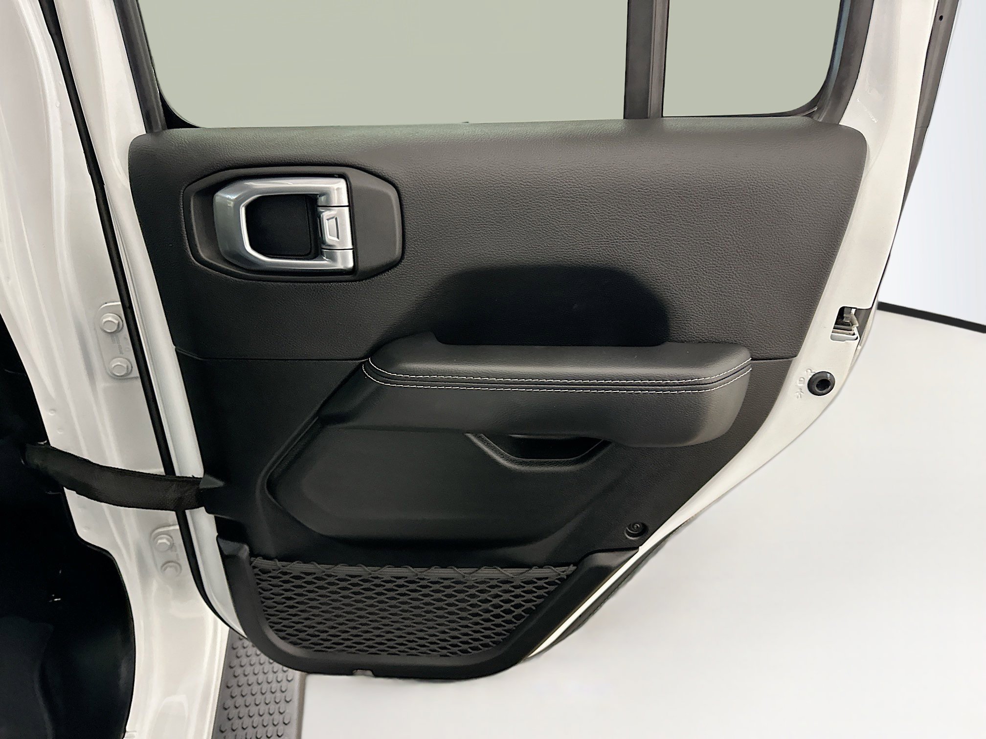 Used 2021 Jeep Wrangler Sahara w/ Cold Weather Group image 32