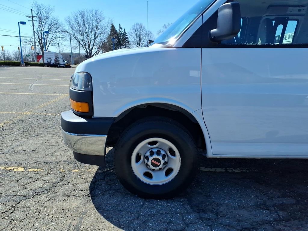 Certified 2025 GMC Savana 2500 Extended w/ Driver Convenience Package RWD image 21