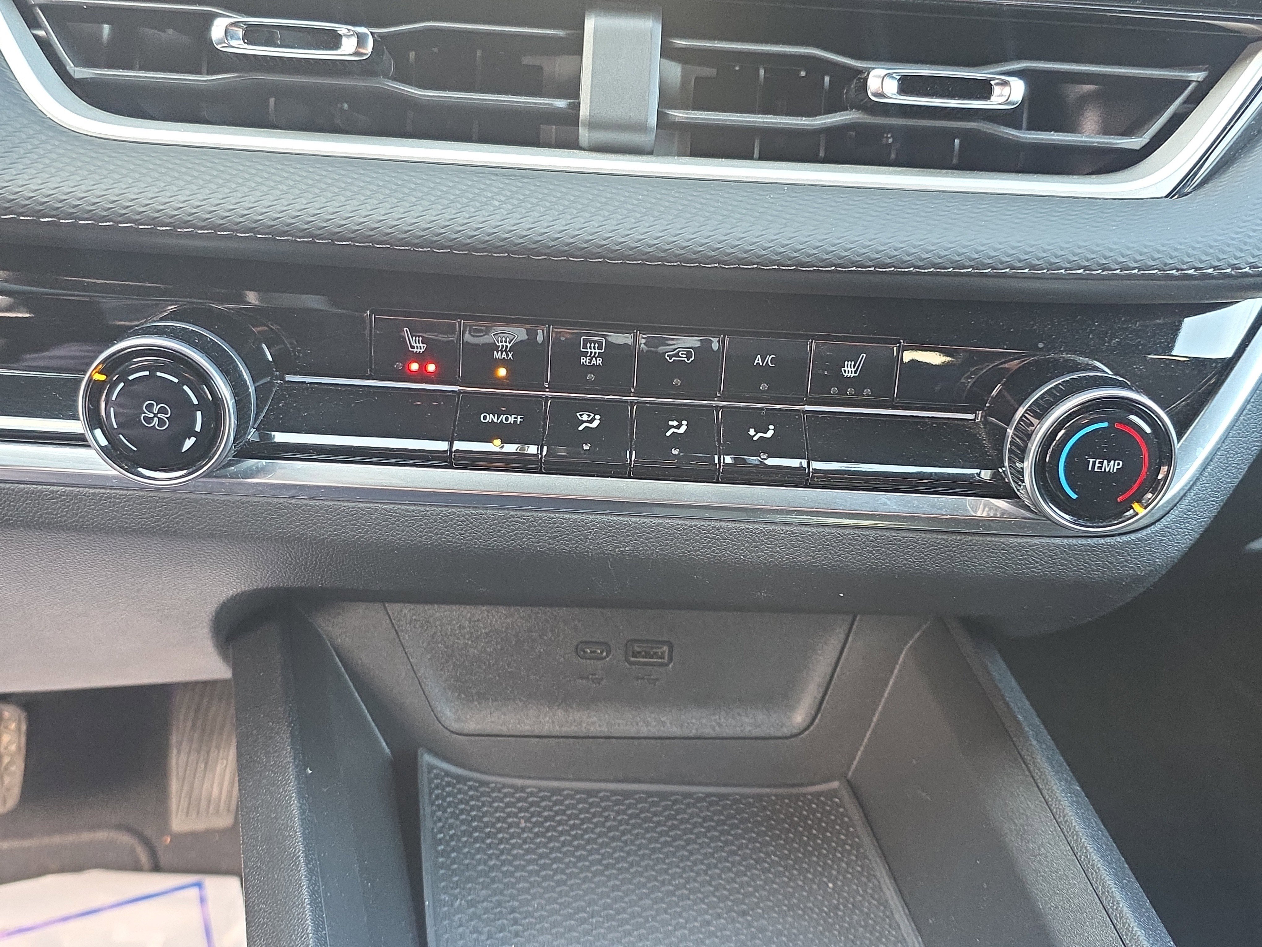 Used 2025 Chevrolet Equinox LT image 25