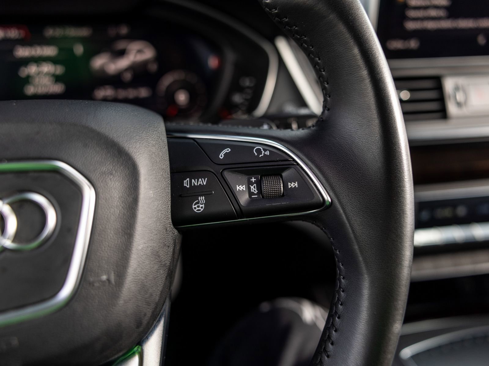 Used 2019 Audi Q5 2.0T Premium Plus w/ Premium Plus Package image 31