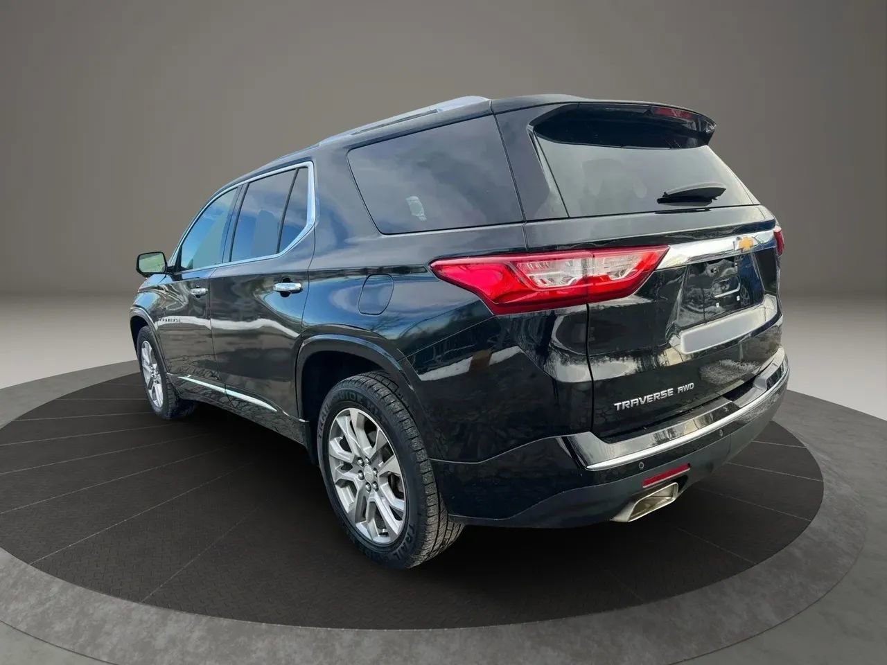 Used 2019 Chevrolet Traverse Premier AWD/4WD image 7