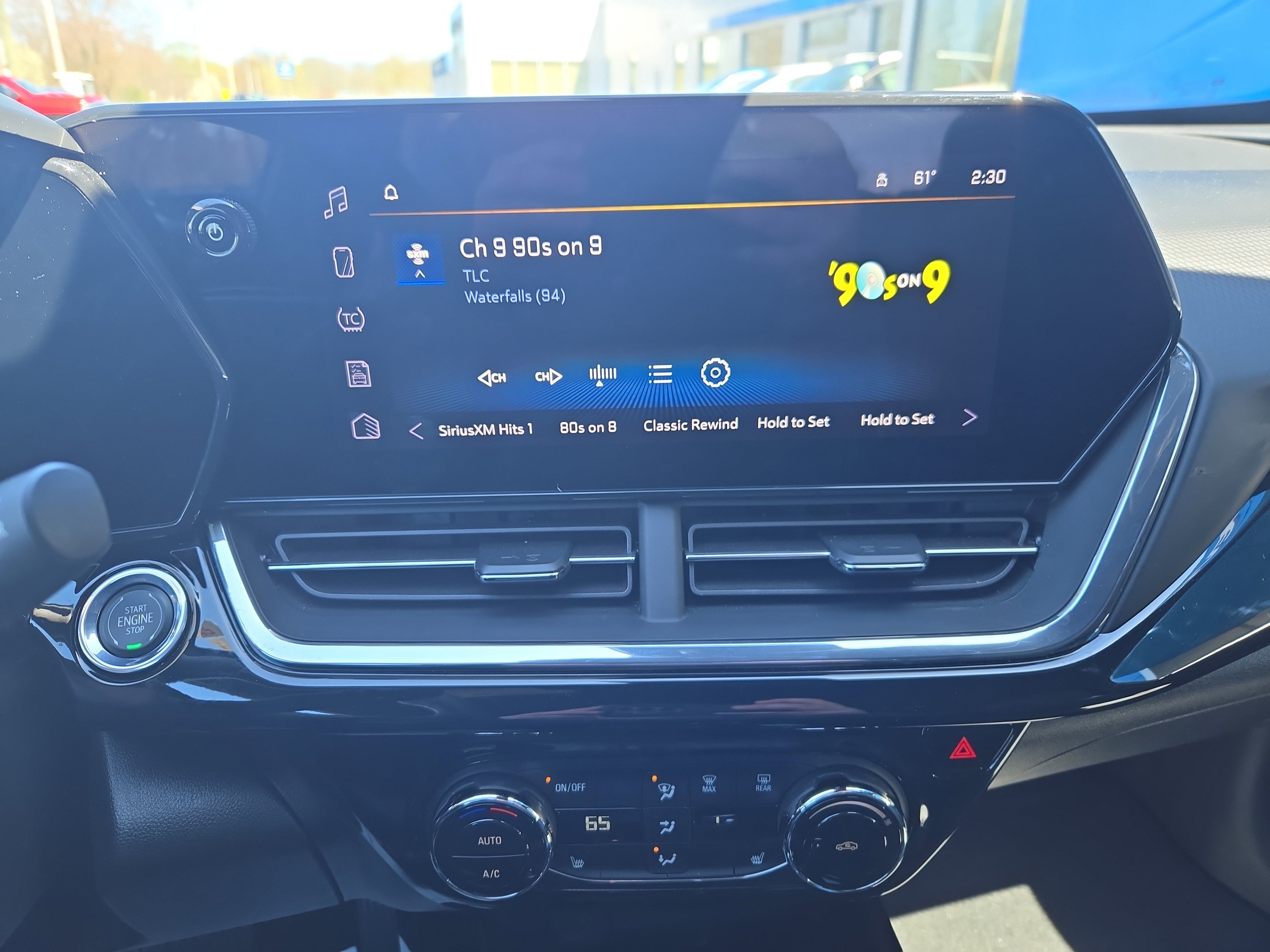 Used 2024 Chevrolet Trax RS w/ Driver Confidence Package FWD image 7