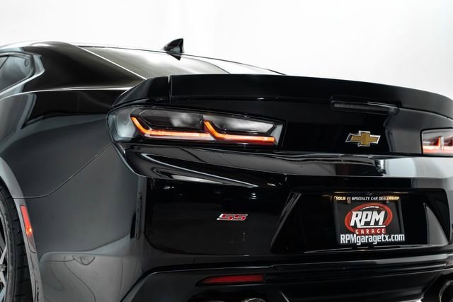 Used 2018 Chevrolet Camaro SS image 11