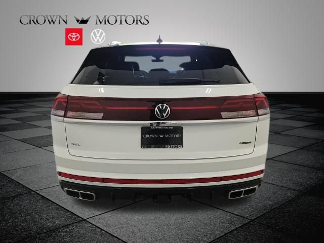 Used 2024 Volkswagen Atlas Cross Sport SEL R-Line AWD/4WD image 5