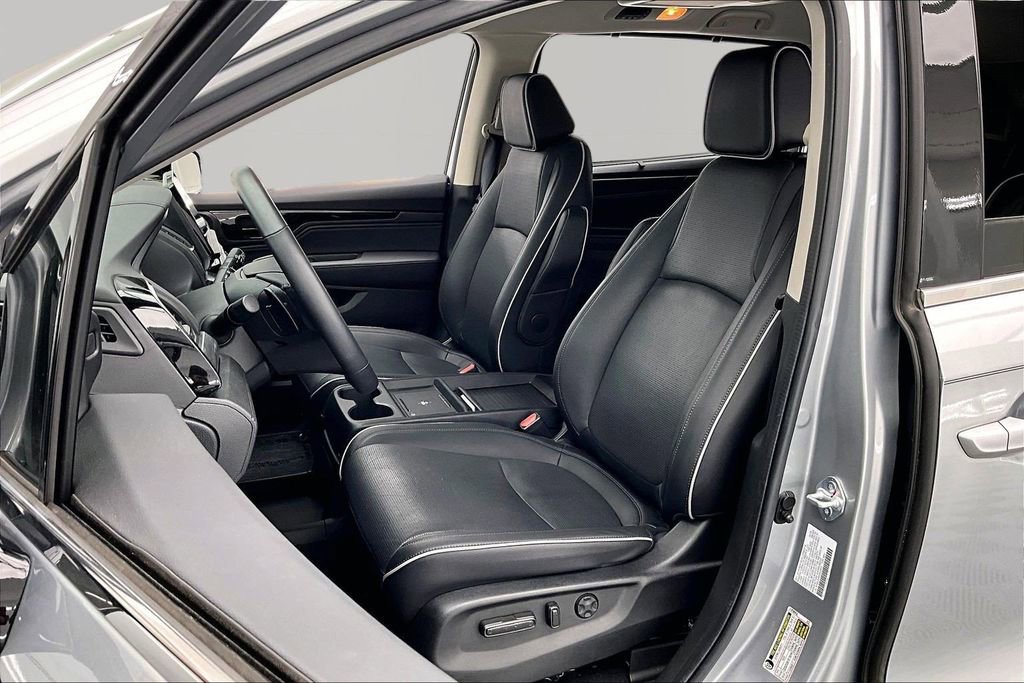 Used 2025 Honda Odyssey Elite image 25