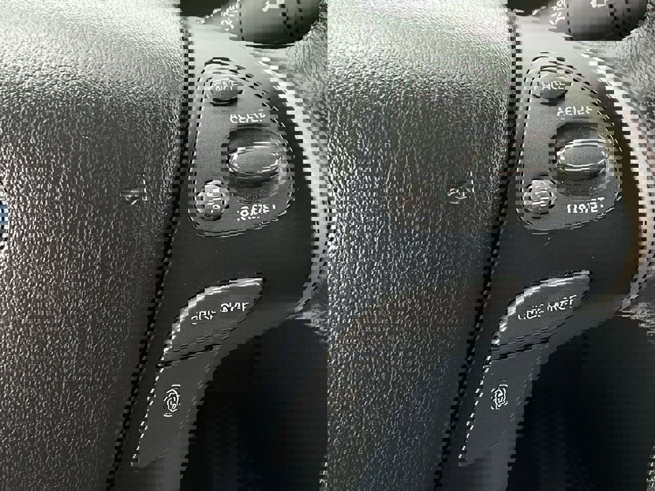 Used 2017 INFINITI QX60 FWD w/ Deluxe Technology Package image 32