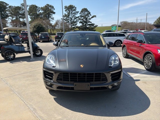 Used 2017 Porsche Macan Base image 2