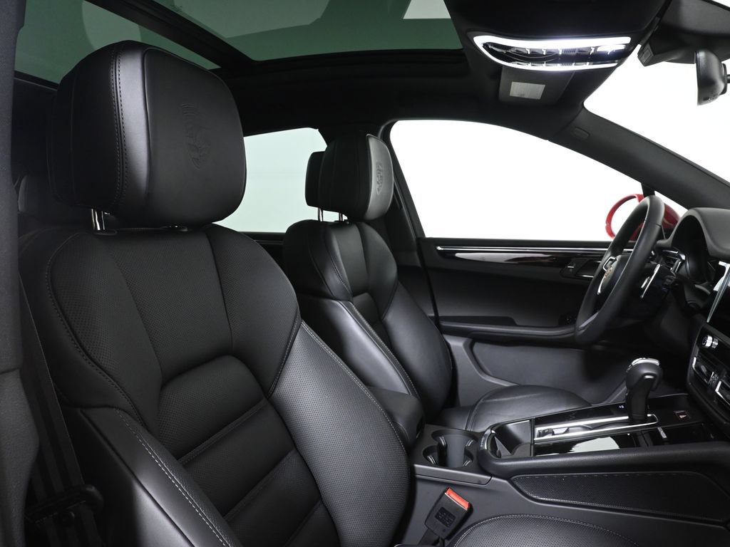 Used 2026 Porsche Macan S AWD/4WD image 39