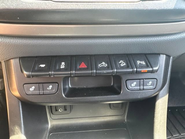 Used 2022 Chevrolet Colorado Z71 AWD/4WD image 9