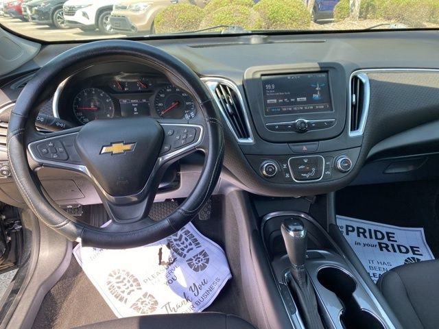 Used 2018 Chevrolet Malibu LT image 8