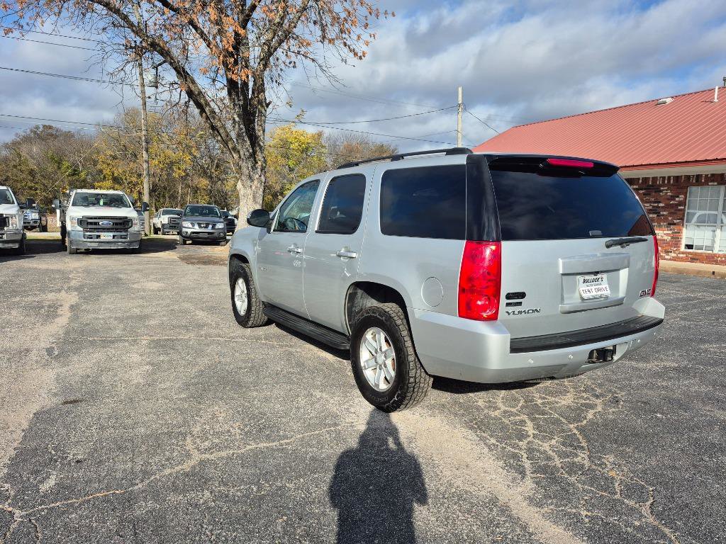 Used 2010 GMC Yukon SLE w/ Convenience Package image 4