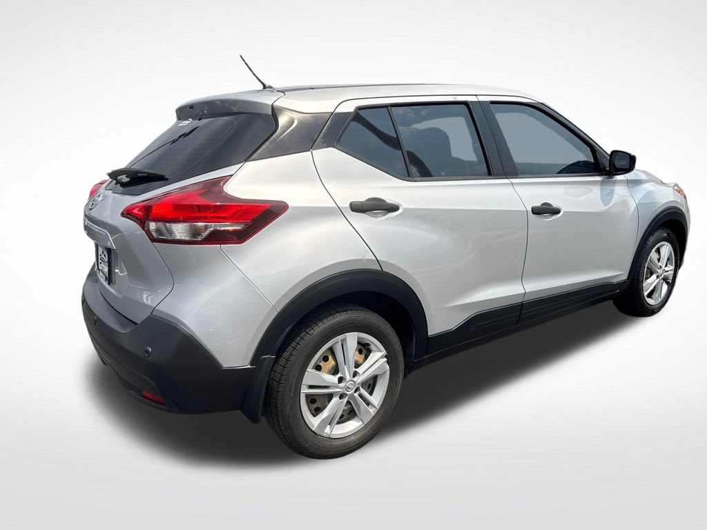 Used 2020 Nissan Kicks S FWD image 5