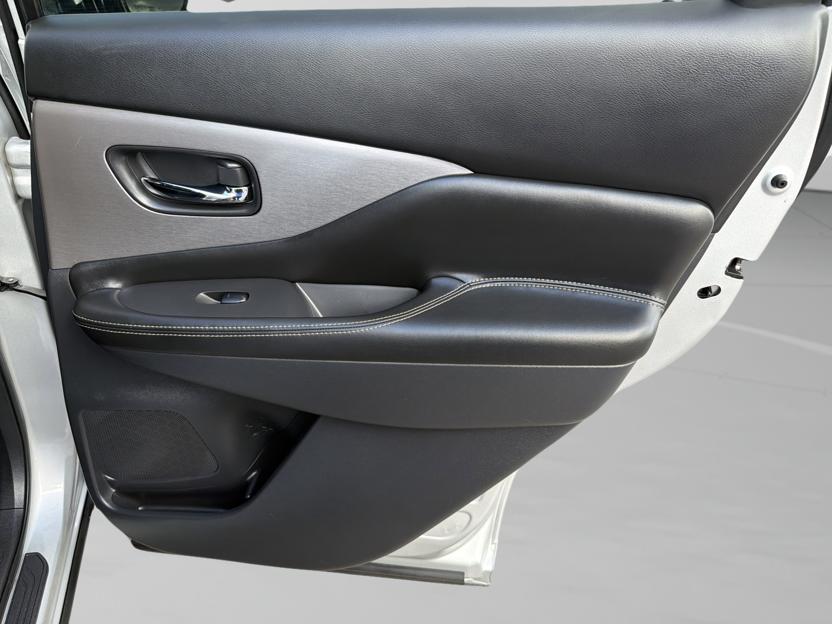 Used 2022 Nissan Murano SV w/ Cargo Package FWD image 36