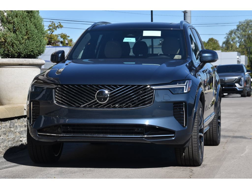 New 2026 Volvo XC90 B6 Plus w/ Protection Package Premier image 9