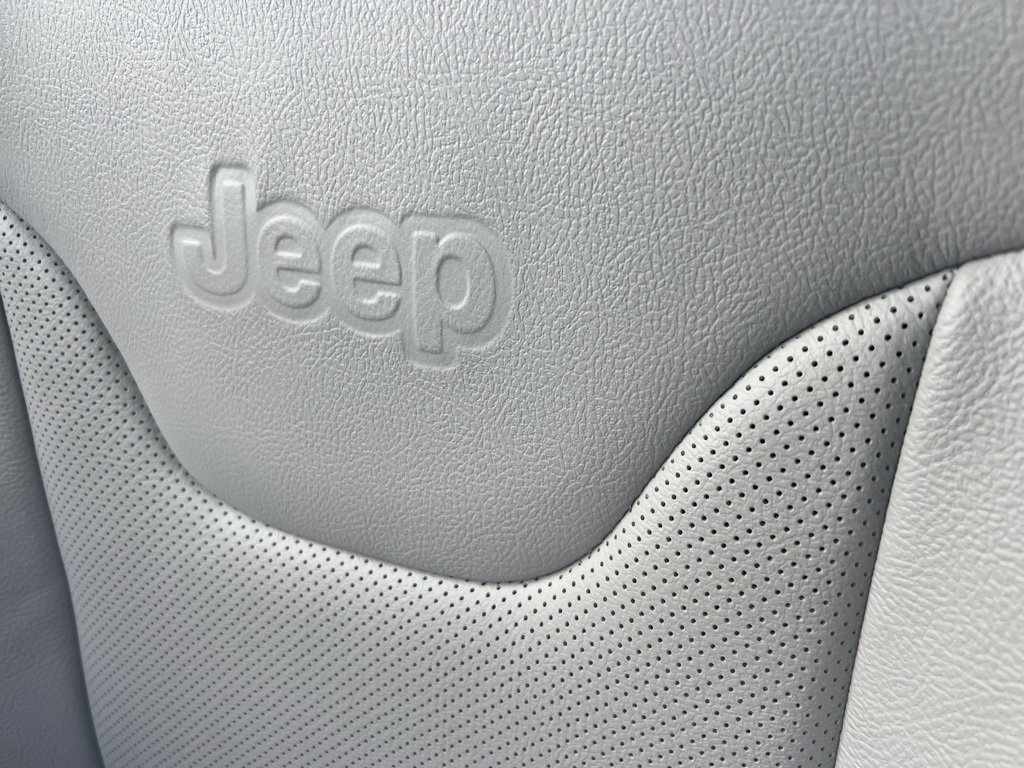 Used 2022 Jeep Compass Limited w/ Elite Group image 23