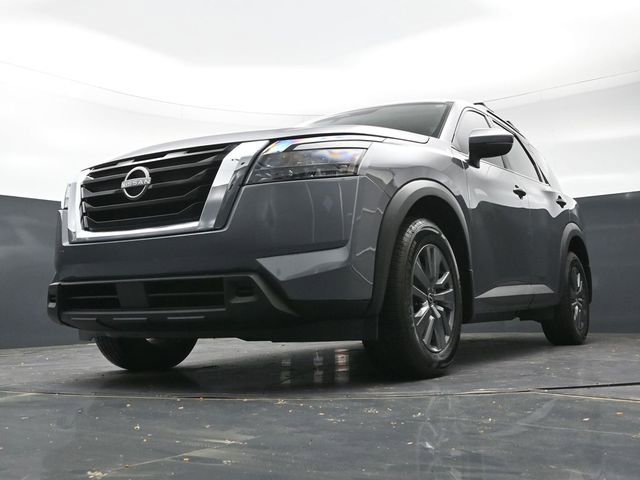 Used 2023 Nissan Pathfinder SV image 34