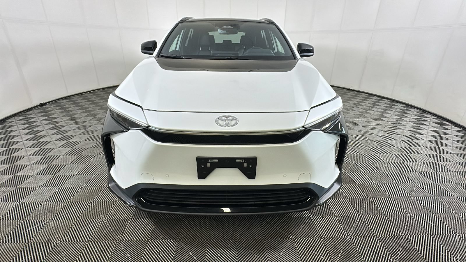 Used 2023 Toyota bZ4X FWD w/ Weather Package image 9