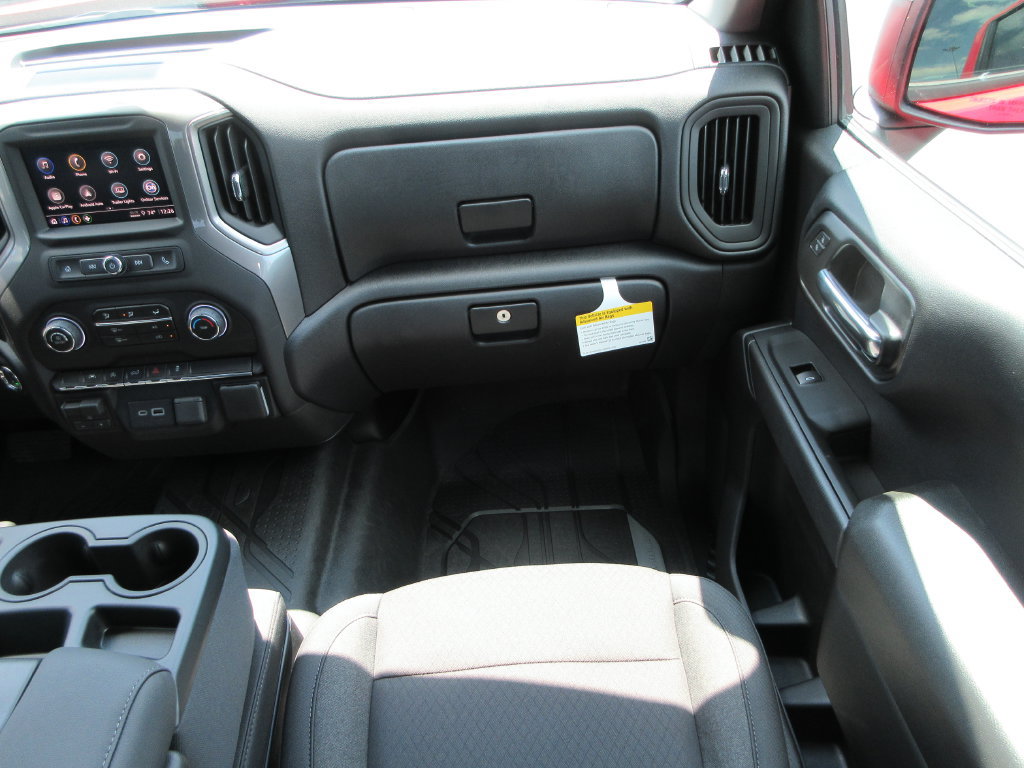 New 2026 Chevrolet Silverado 1500 Custom w/ Turbomax Blackout Package AWD/4WD image 17