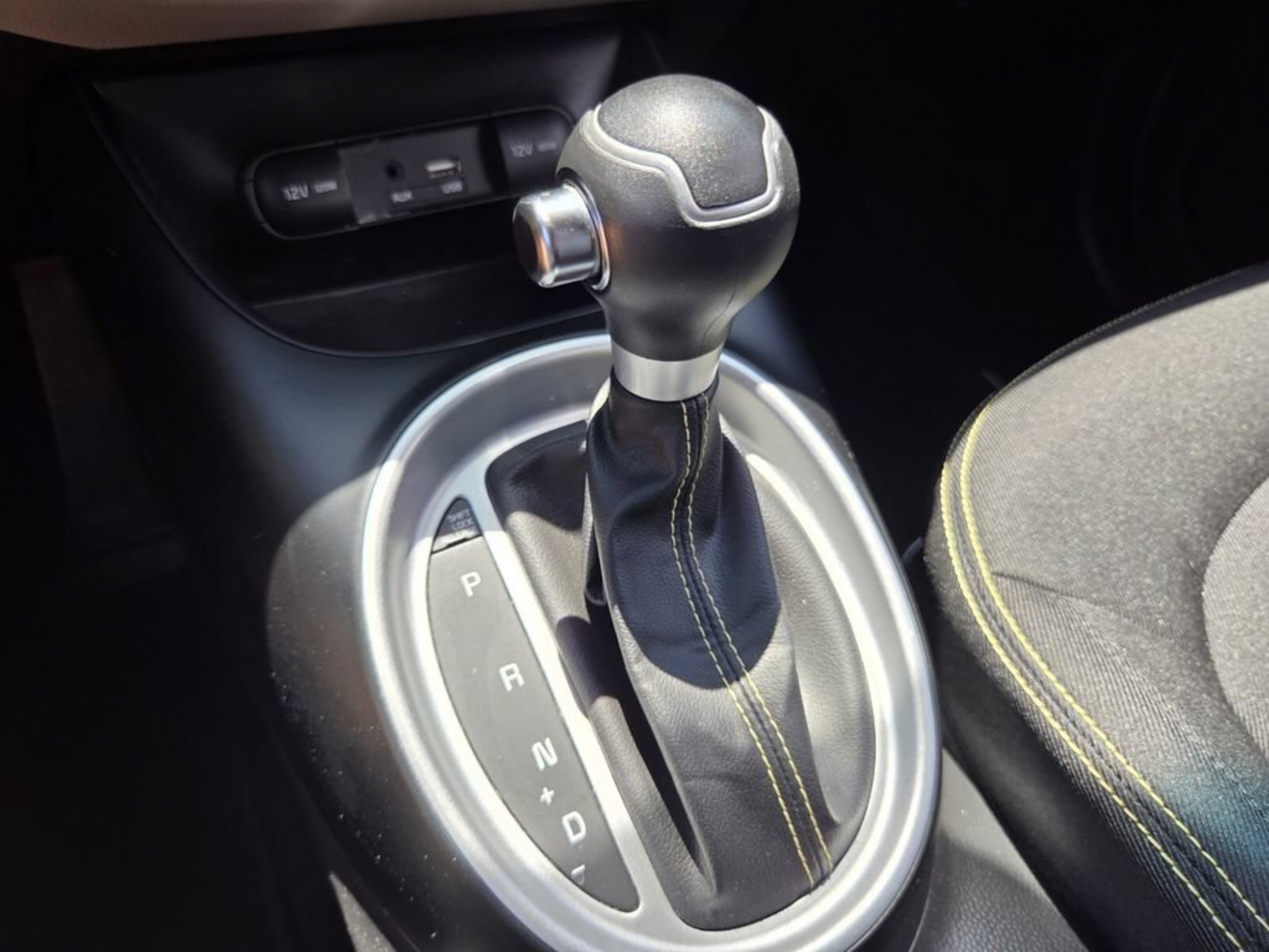 Used 2015 Kia Soul + FWD image 23