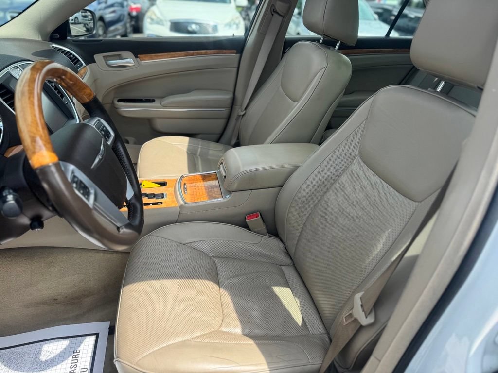 Used 2014 Chrysler 300 C AWD/4WD image 28