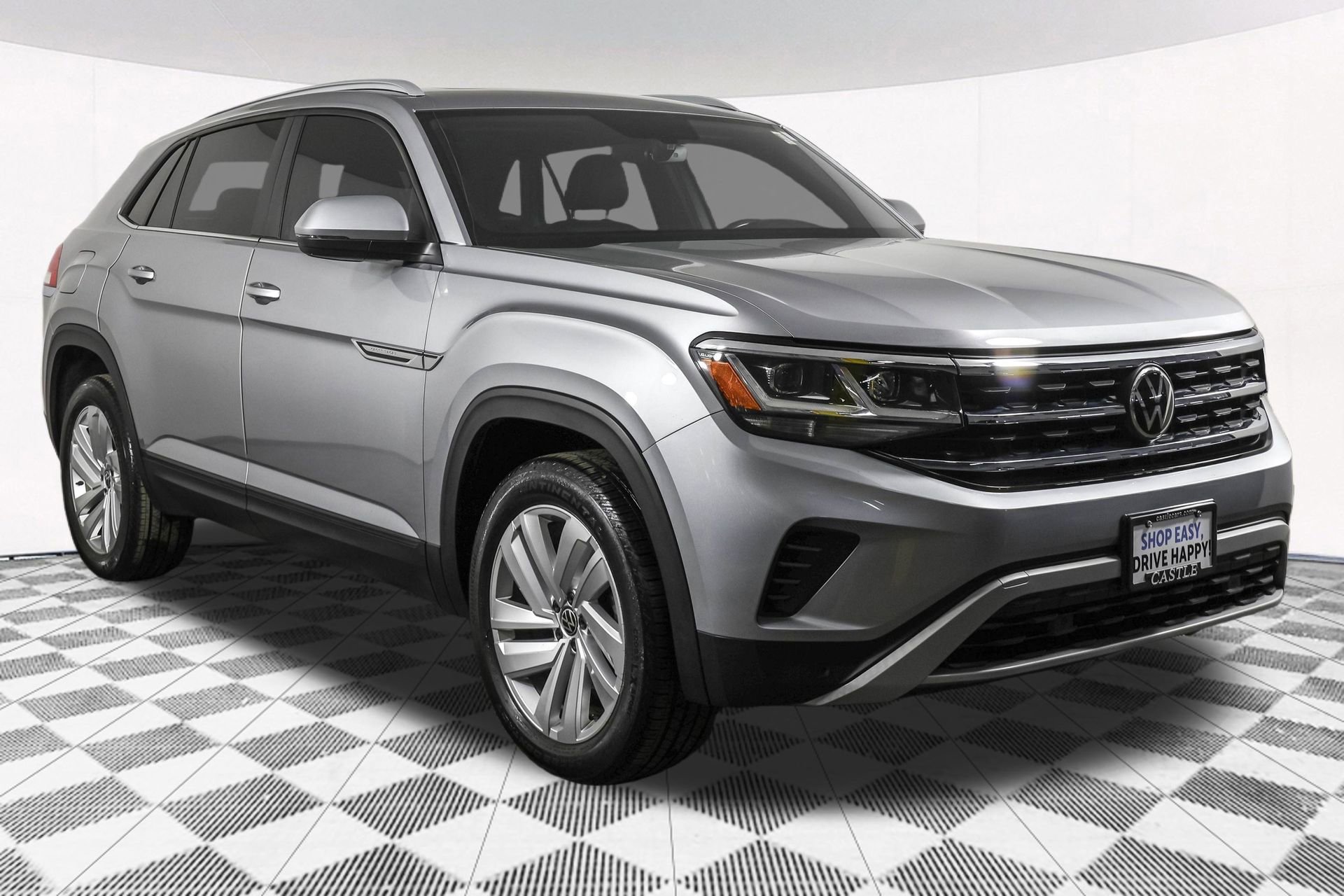 Used 2020 Volkswagen Atlas Cross Sport SE w/ Panoramic Sunroof Package image 11