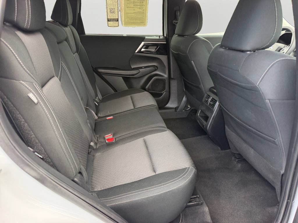 Used 2022 Mitsubishi Outlander ES AWD/4WD image 9