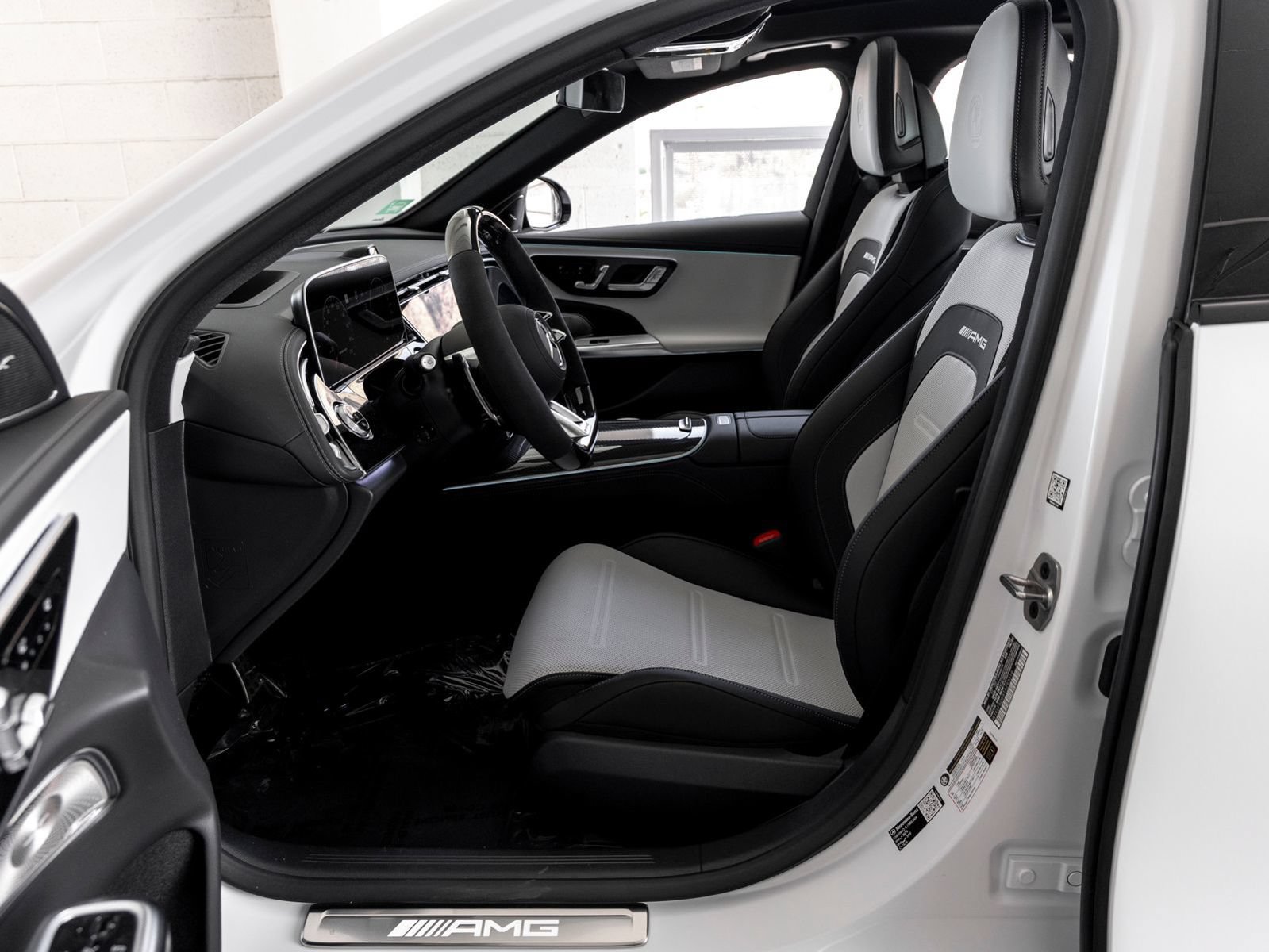 New 2026 Mercedes-Benz E 53 AMG e 4MATIC Sedan image 11