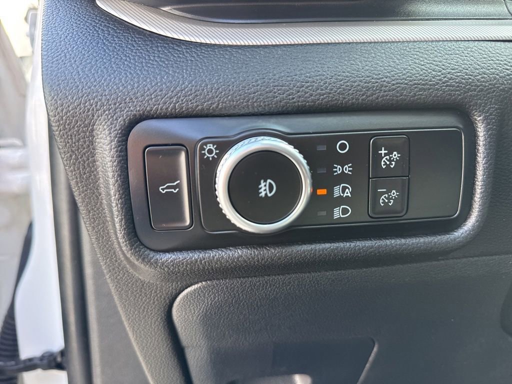 Used 2023 Ford Explorer XLT w/ Equipment Group 202A image 24