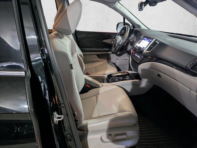 Used 2016 Honda Pilot Elite image 23