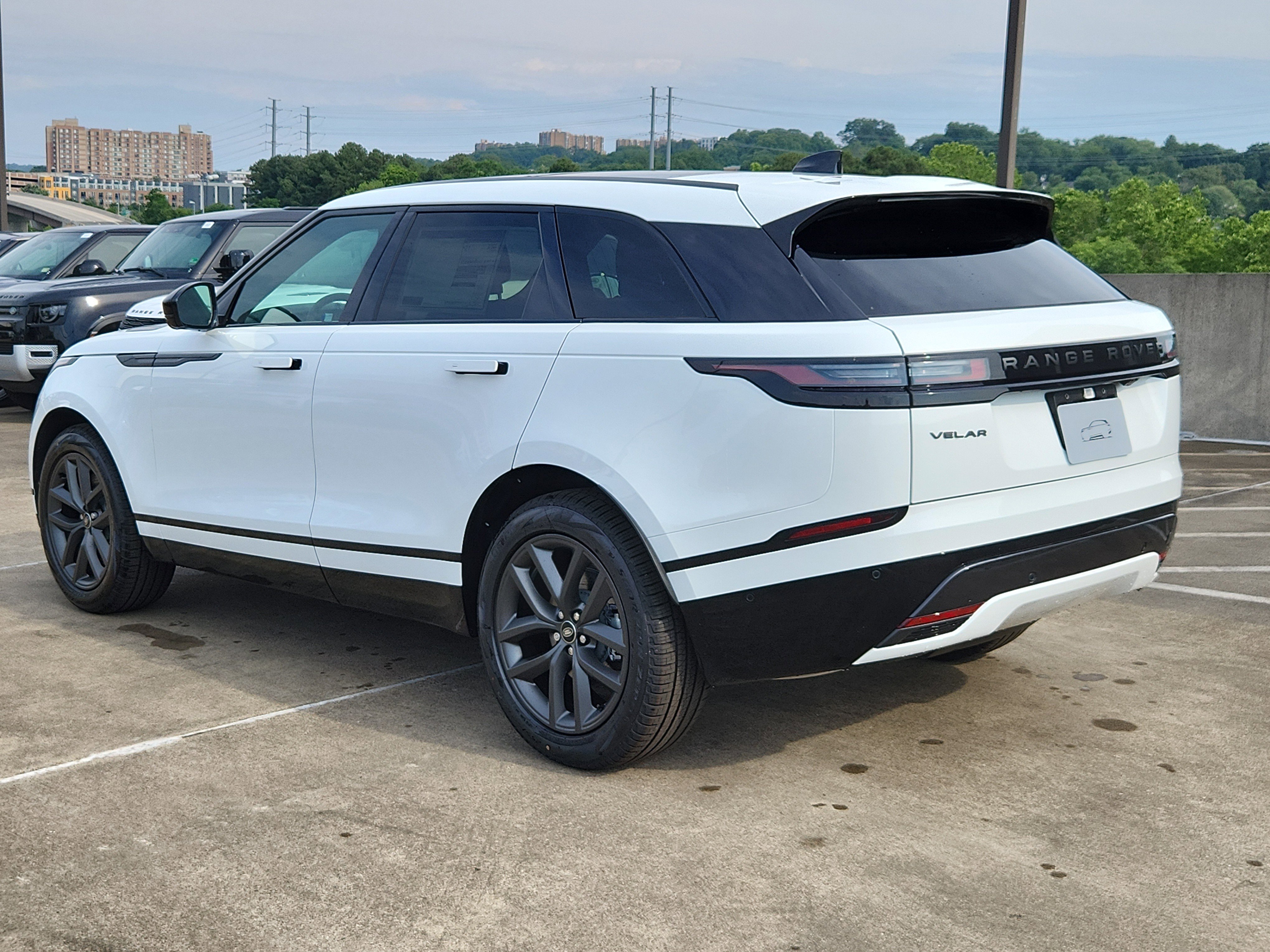 New 2026 Land Rover Range Rover Velar Dynamic SE image 12