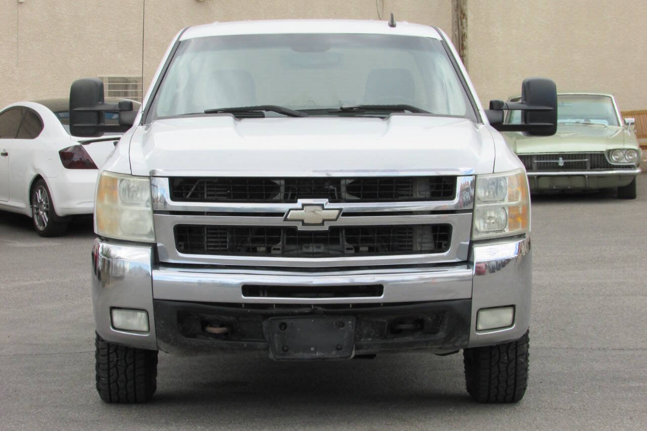 Used 2007 Chevrolet Silverado 2500 LT w/ 2LT Convenience Package AWD/4WD image 4
