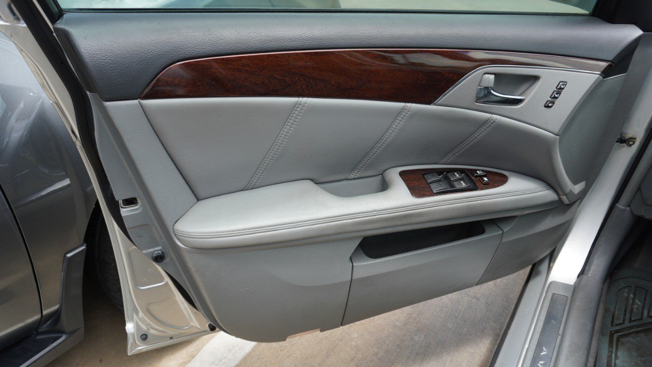 Used 2008 Toyota Avalon Limited FWD image 12