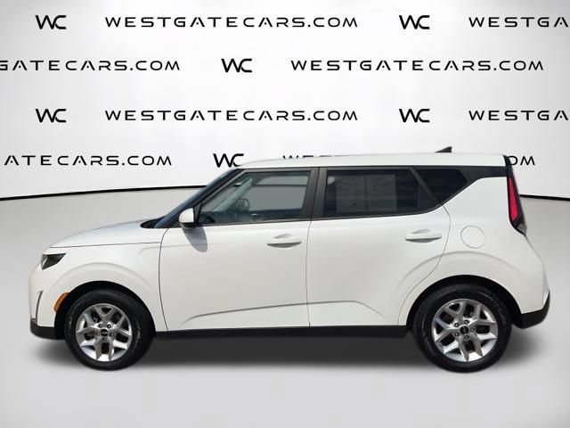 Used 2024 Kia Soul LX w/ Option Group 015 FWD image 7