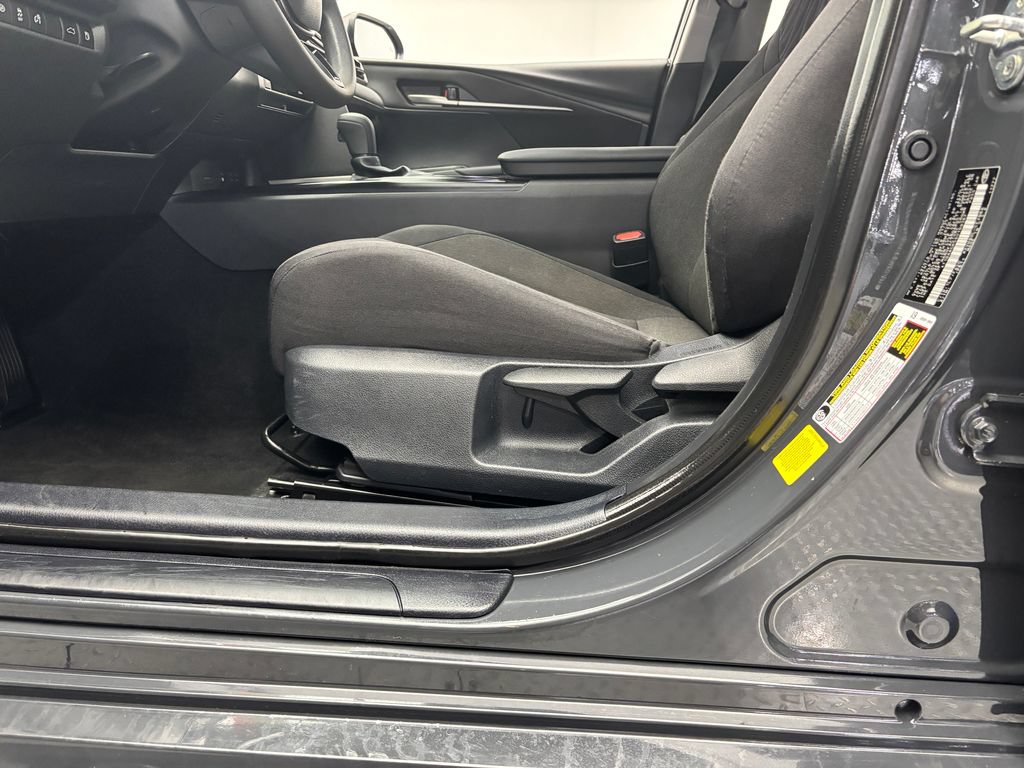 Used 2025 Toyota Camry LE FWD image 17