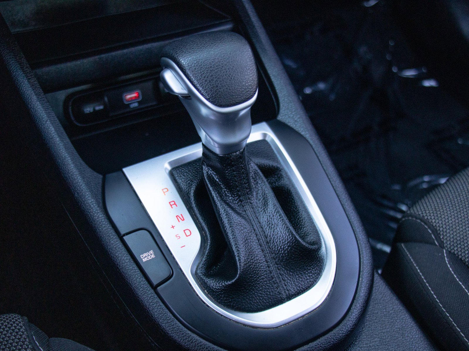 Used 2023 Kia Forte LXS image 17