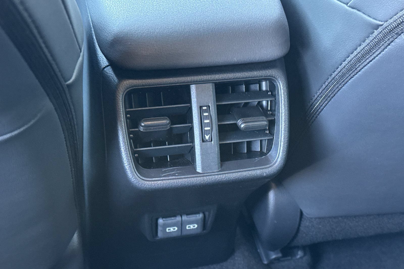 Used 2025 Lexus UX 300h FWD w/ Accessory Package (Z2) image 13