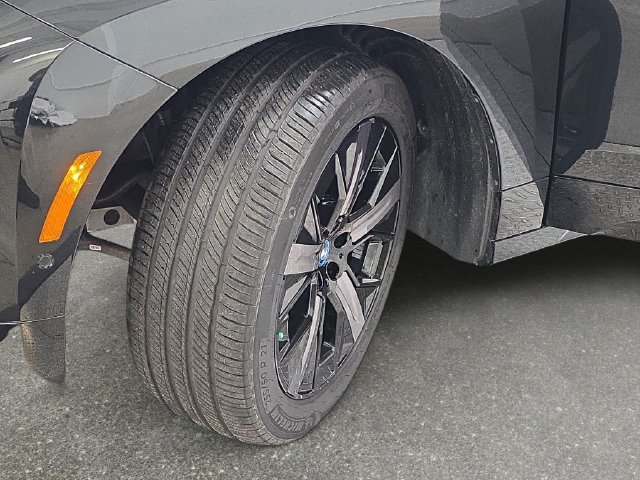 Certified 2024 BMW iX xDrive50 w/ Sport Package AWD/4WD image 29