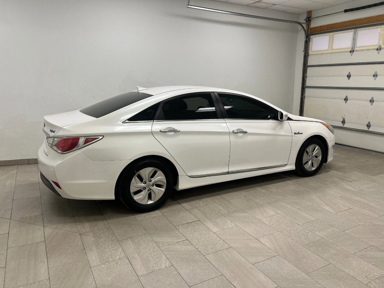 Used 2014 Hyundai Sonata Hybrid image 14