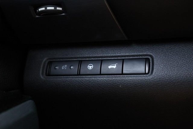 Certified 2025 Nissan Pathfinder SL w/ SL Premium Package FWD image 23