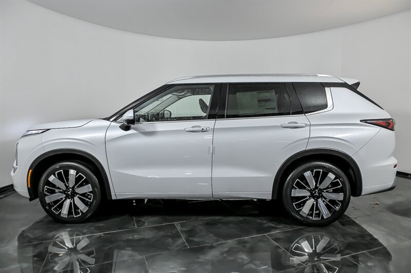 New 2026 Mitsubishi Outlander SEL AWD/4WD image 6
