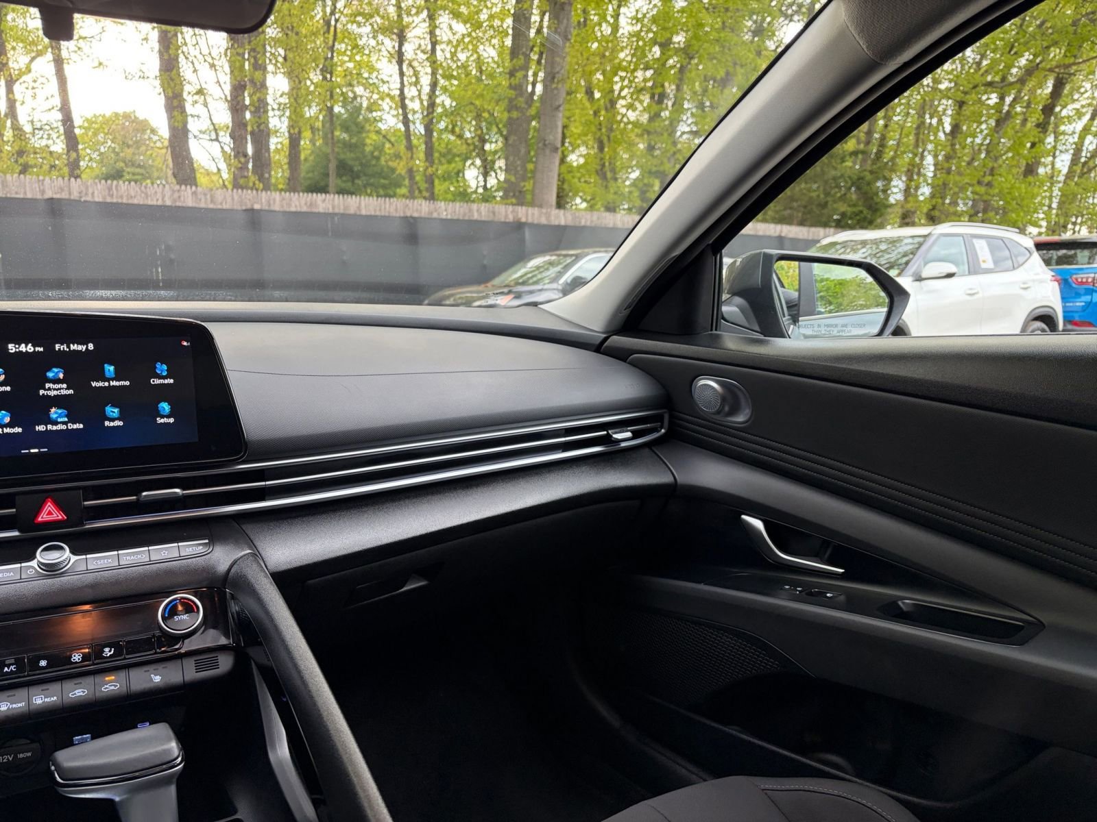 Used 2025 Hyundai Elantra SEL FWD image 35