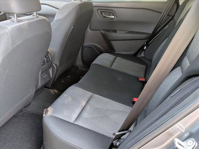 Certified 2025 Nissan Rogue SV image 18