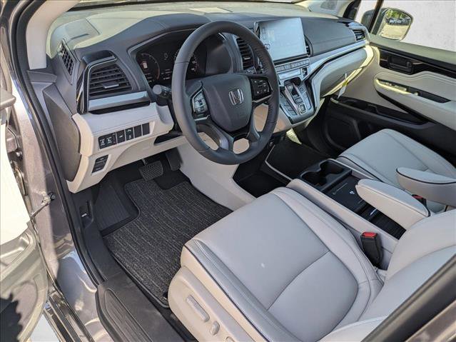 New 2026 Honda Odyssey Touring image 3