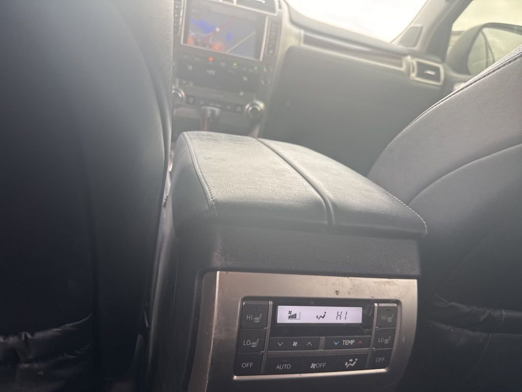 Used 2016 Lexus GX 460 w/ Premium Package image 9