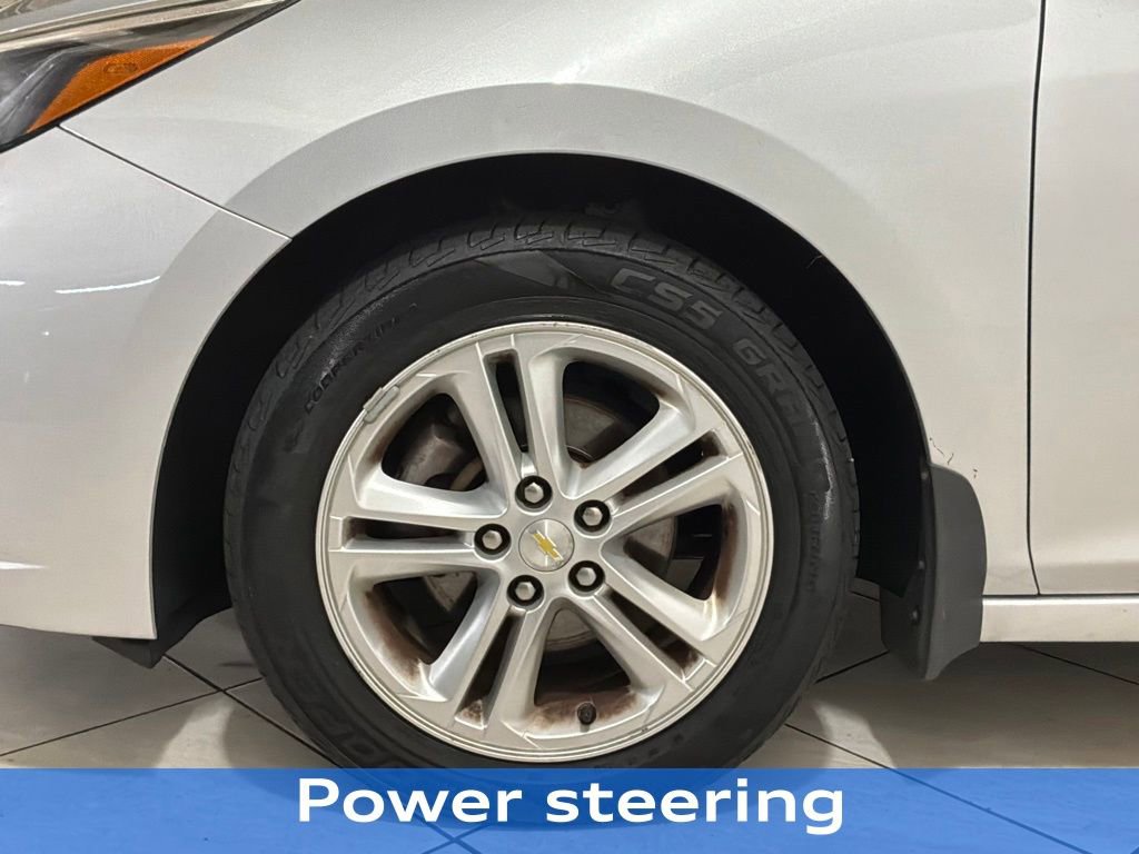 Used 2017 Chevrolet Cruze LT image 14
