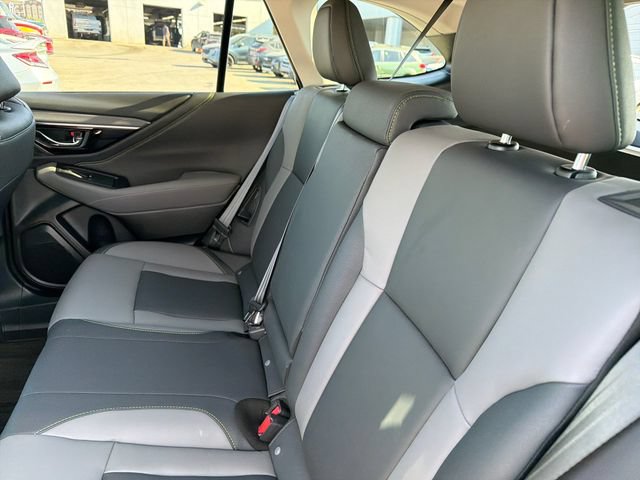 Certified 2025 Subaru Outback Onyx Edition AWD/4WD image 23