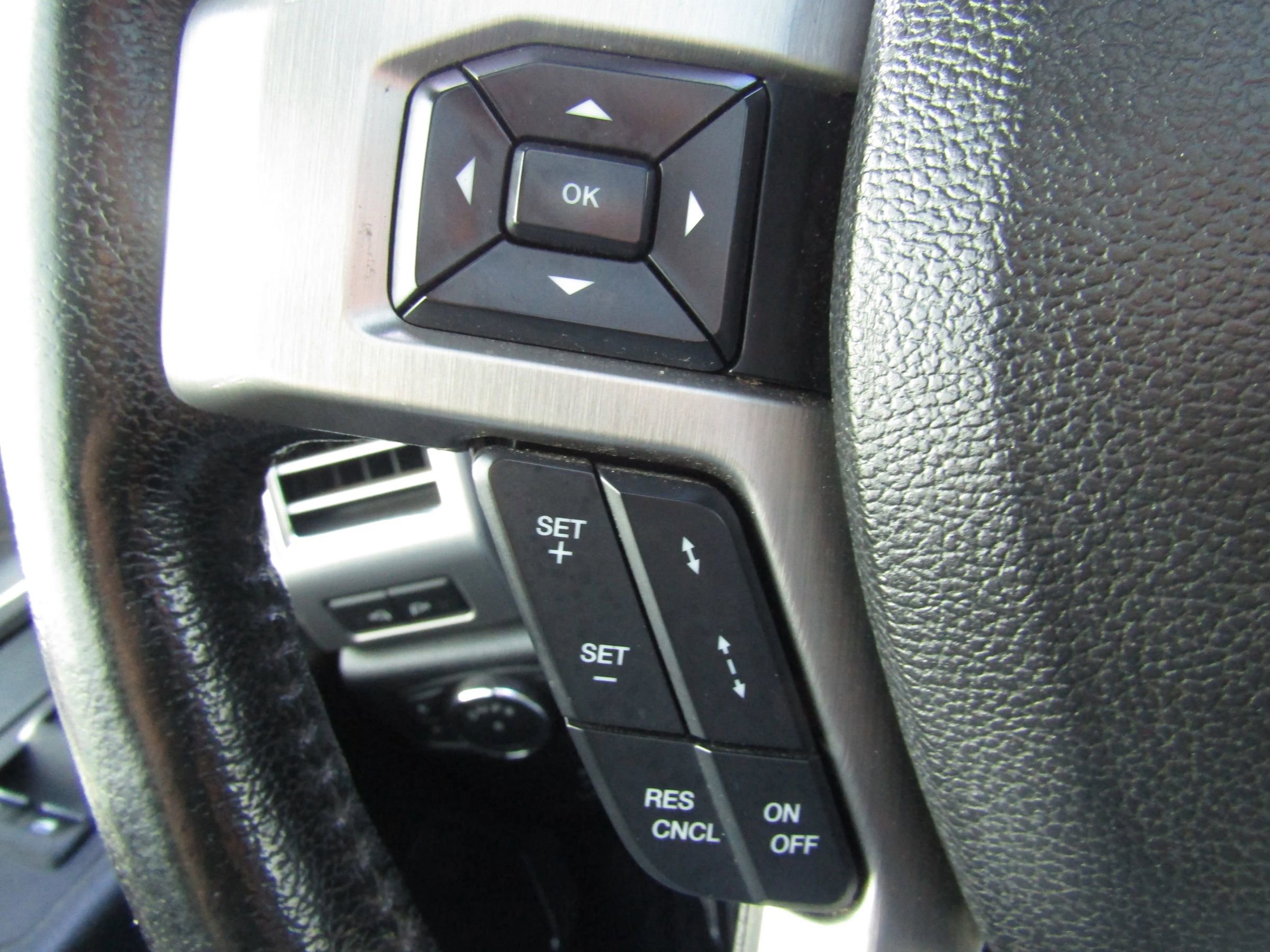 Used 2016 Ford F150 Platinum w/ Equipment Group 701A Luxury image 43